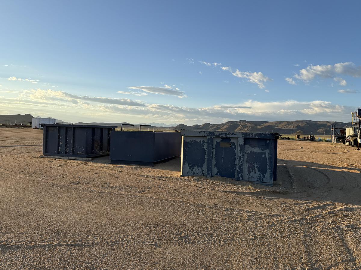 Used Hopper 102' X 260,000 #