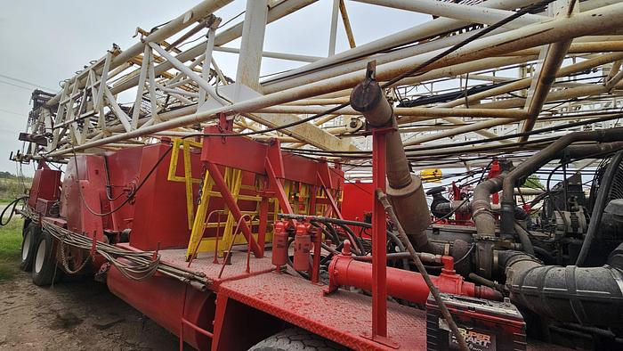 Used 1981 Franks 300 Workover Rig
