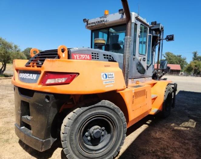 Used Doosan D160S-7 36,000 LBS forklift