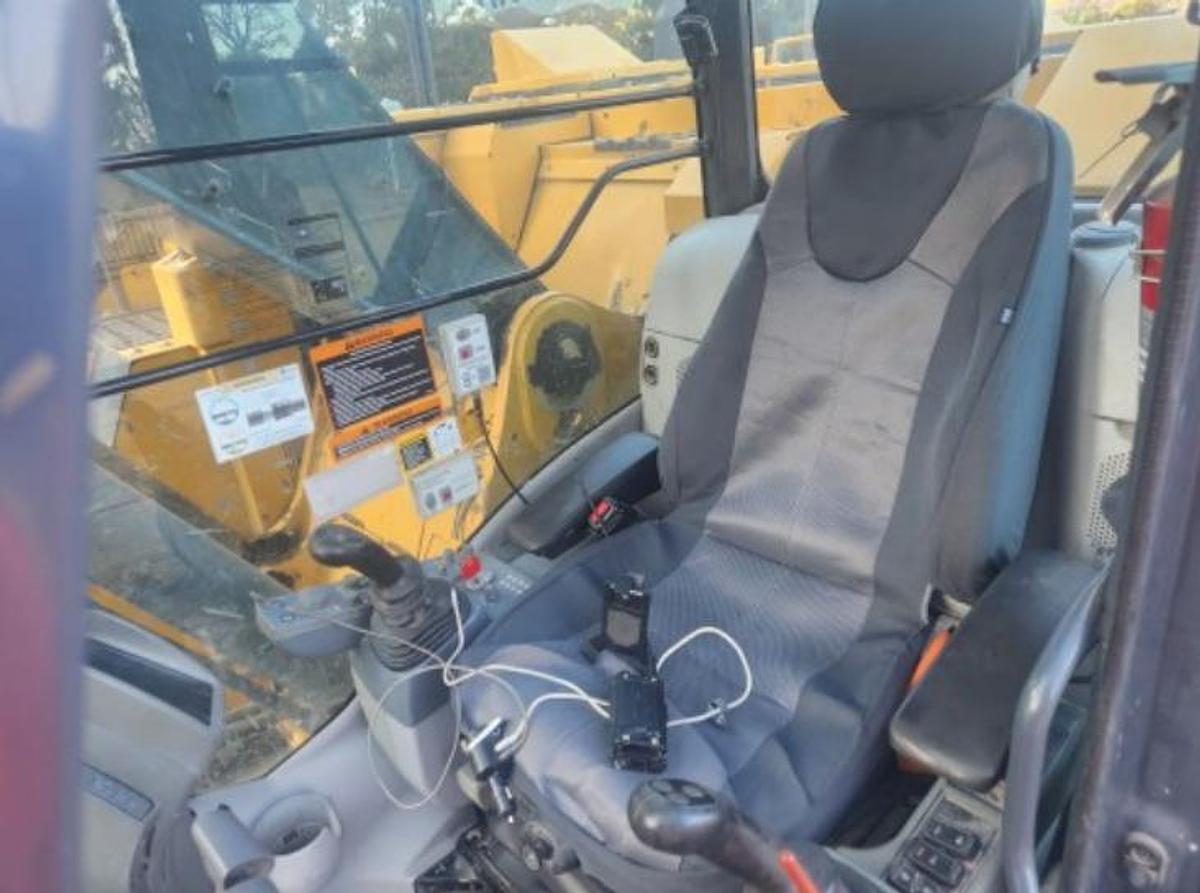 Used 2019 John Deere 245G LC