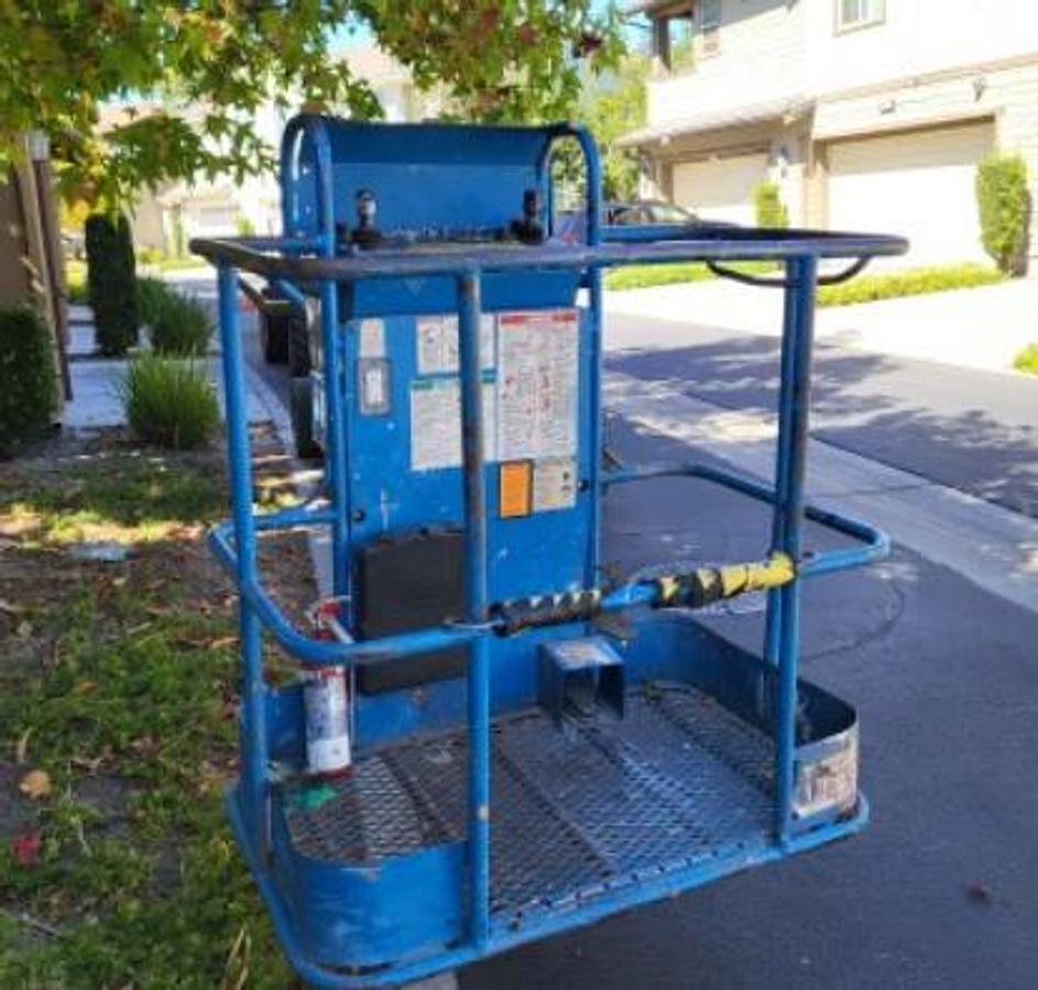 Used 2012 Genie Z-40/23N RJ