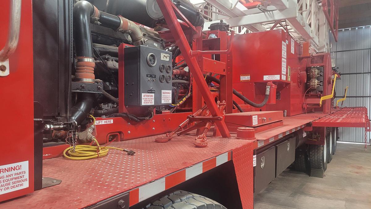 Refurbished Cameron 550 Workover Rig