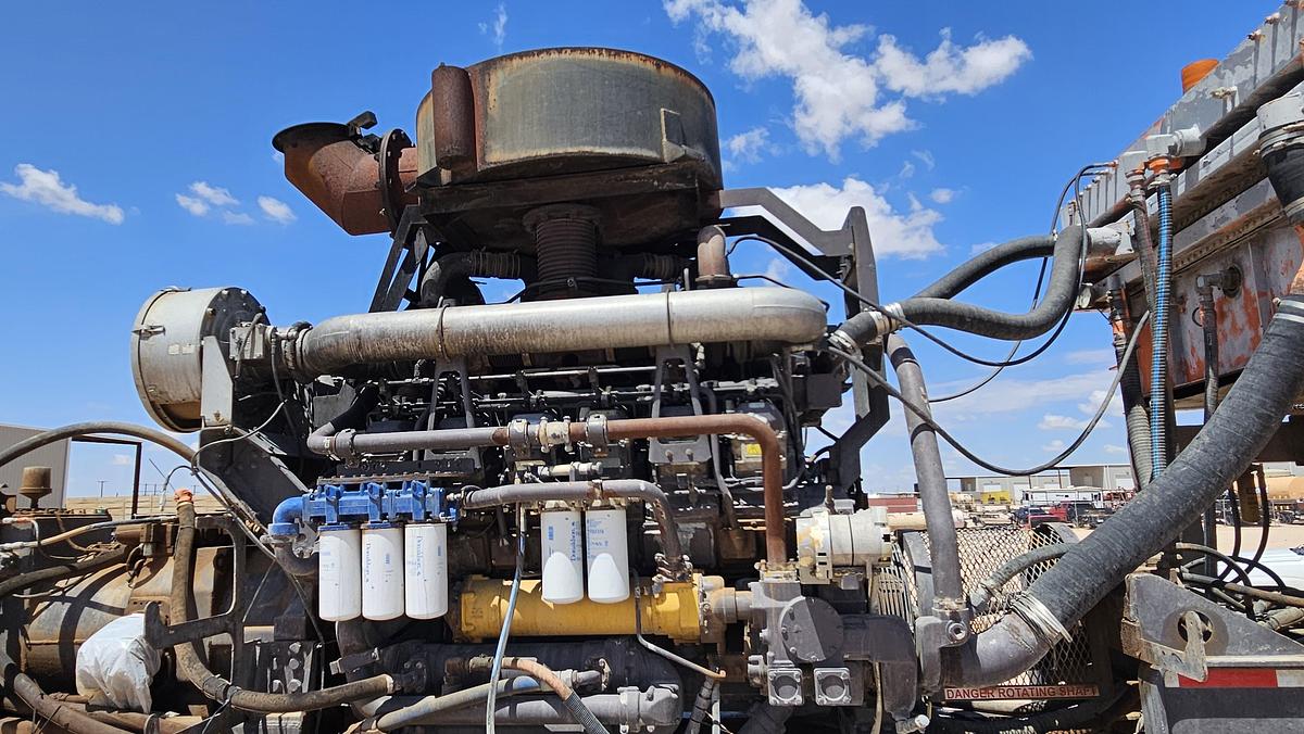 Used 2011 Caterpillar Gardner Denver 2500 Frac Pump