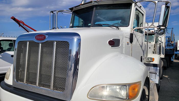 Used 2015 Peterbilt 382