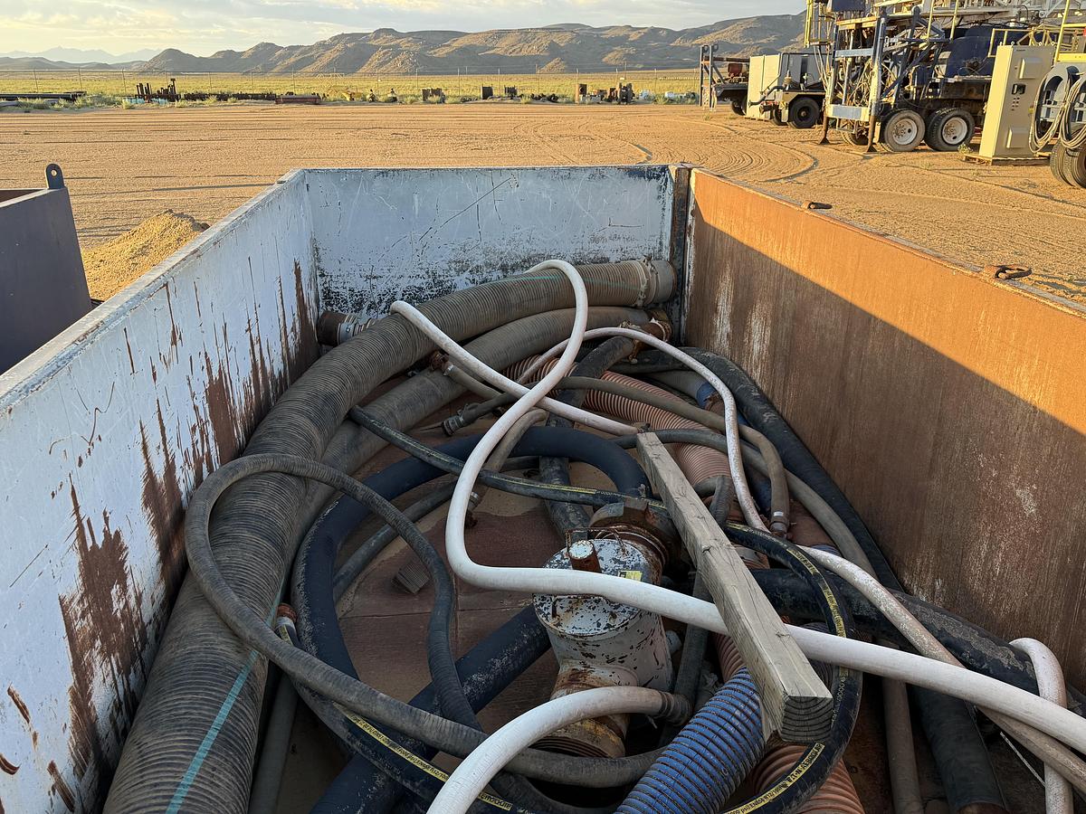 Used Hopper 102' X 260,000 #