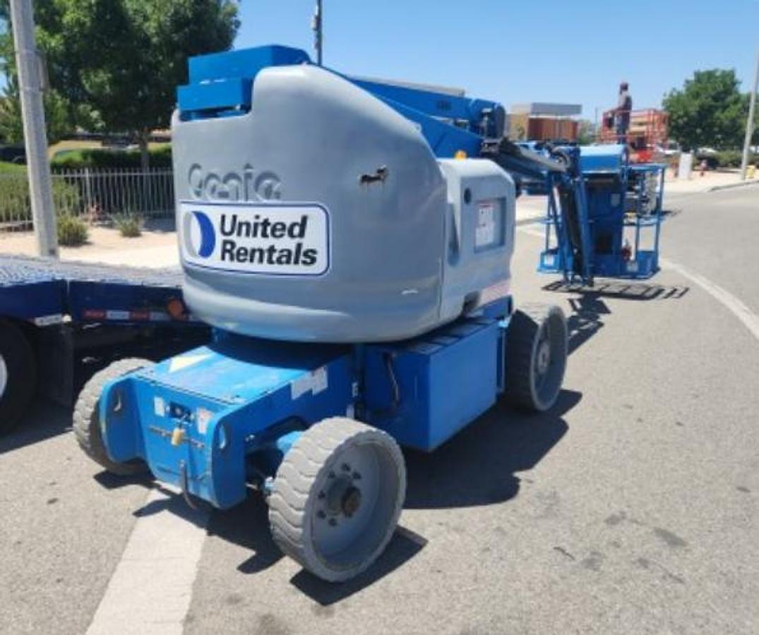 Used 2016 Genie 40ft Articulating Electric boom