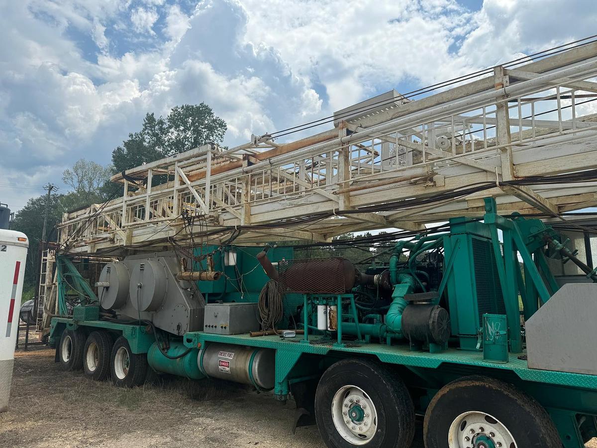 Used 2008 Lanco 550 Workover Rig
