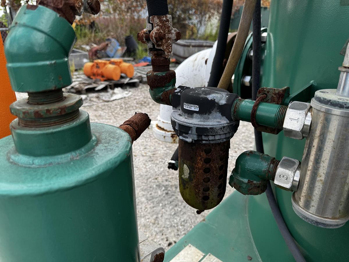 Used Derrick Vacu-Flo 1200 Vacuum Degasser