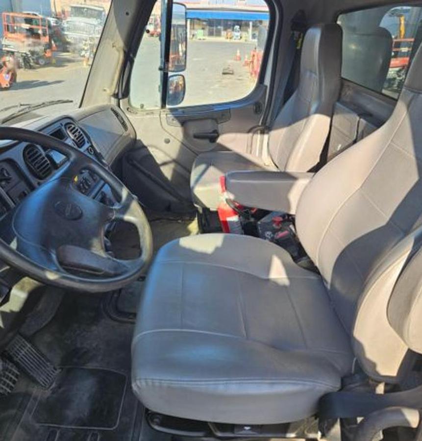 Used 2020 Freightliner 10 - 14 yard dump truck