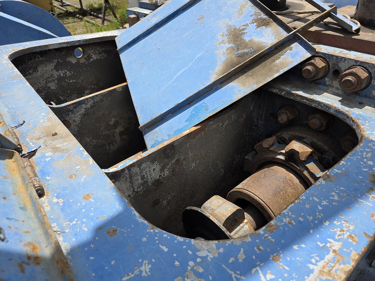 Used Skytop Brewster N-46 900 HP Drilling Rig
