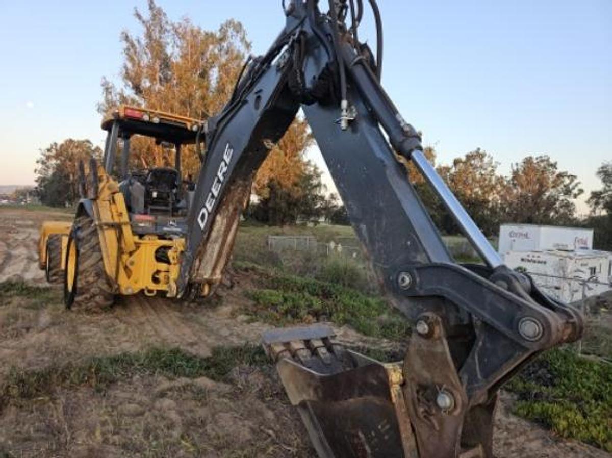 Used John Deere 710L Backhoe