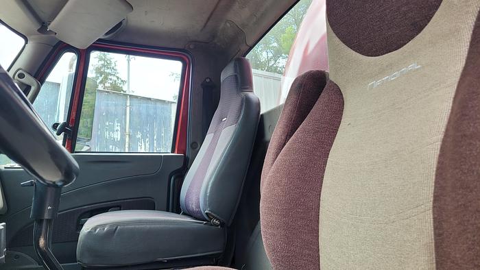Used 2011 VOLVO Water Truck