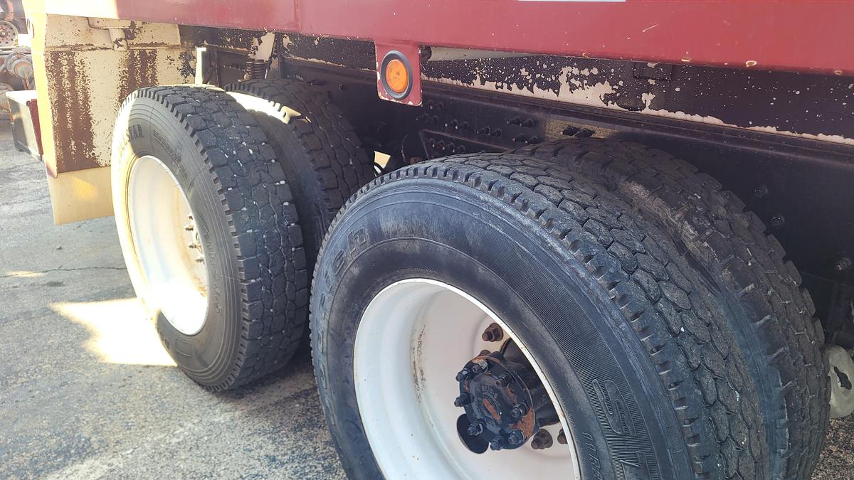 Used 2013 Mack Granite GU813 Vacuum Truck