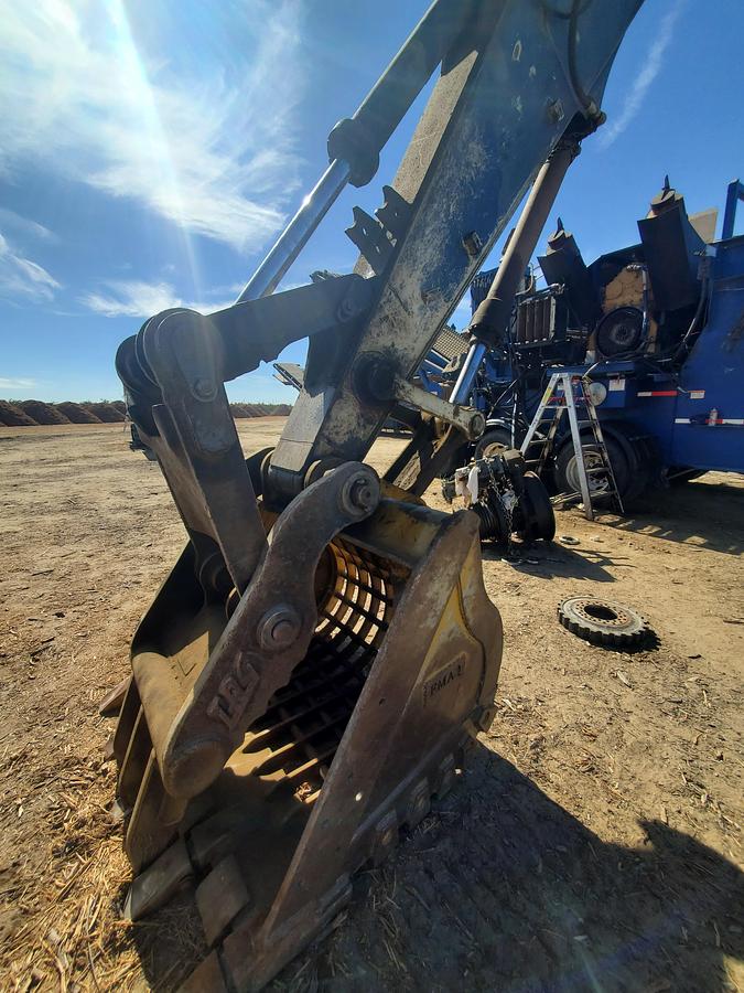 Used 2012 John Deere 210G LC Excavator