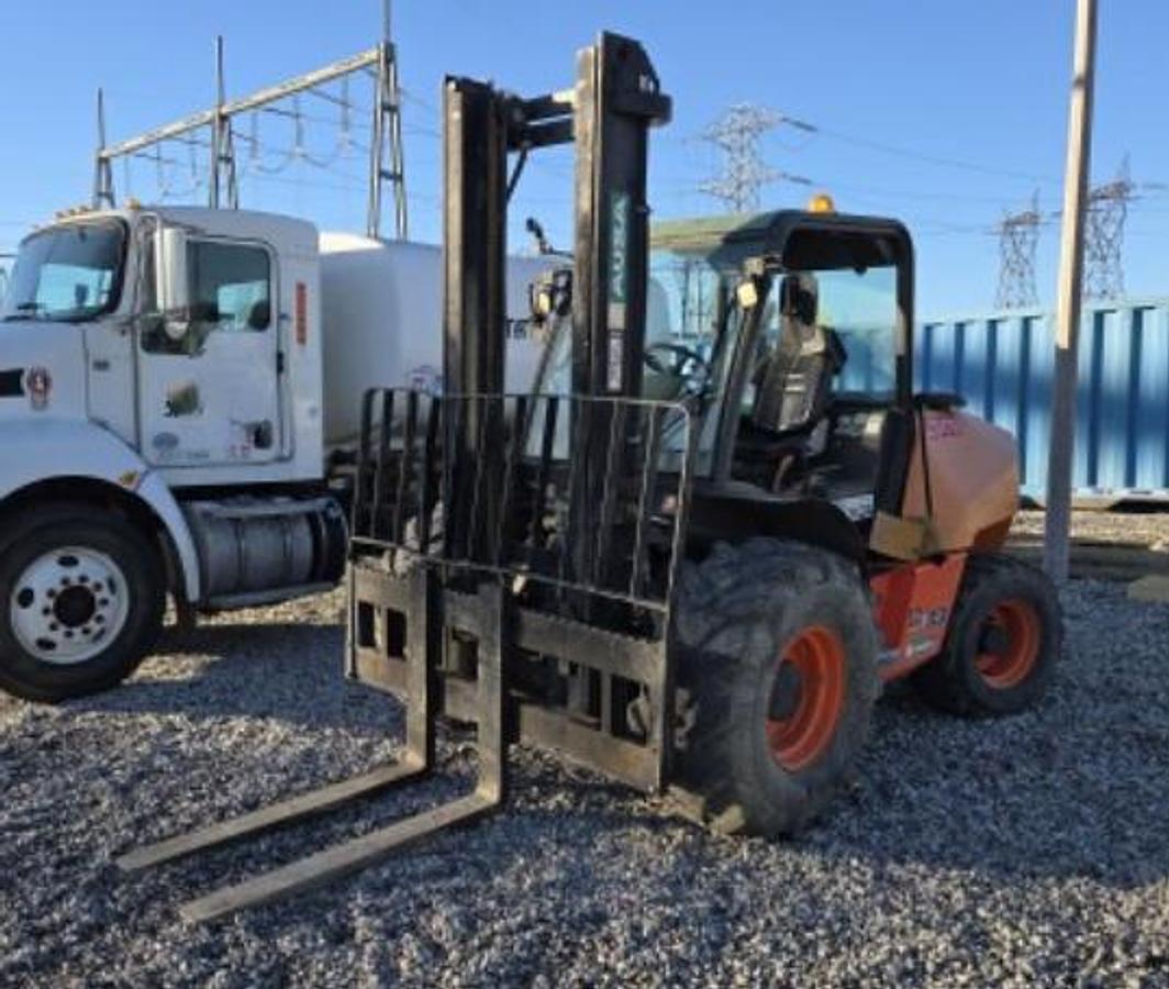 Used 2022 AUSA C401HX4 8,000Lbs forklift