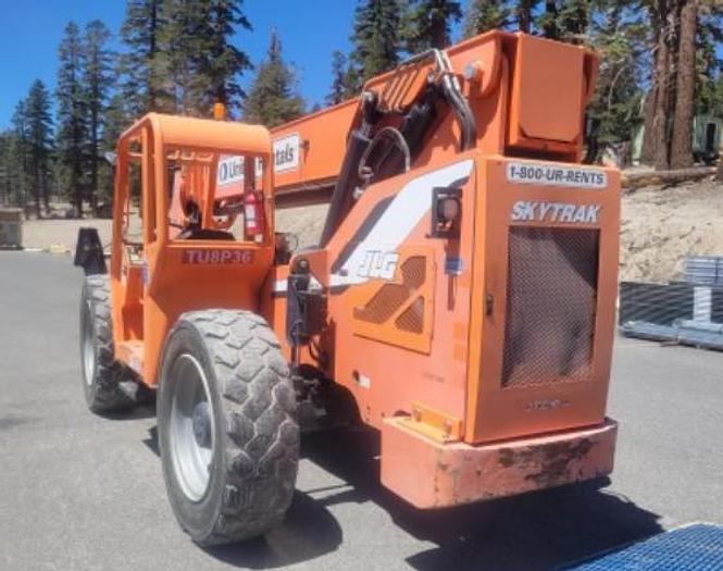 Used Reach lift 10,000Lbs Skytrak