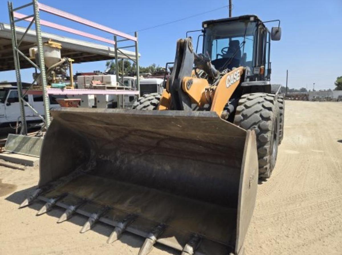 Used Case 821G 4 yard wheel loader