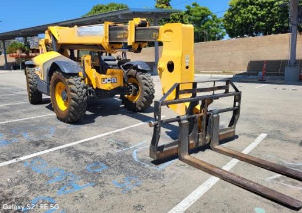 Used 2017 JCB 507-42 Variable Reach Forklift – 1,691 HOURS