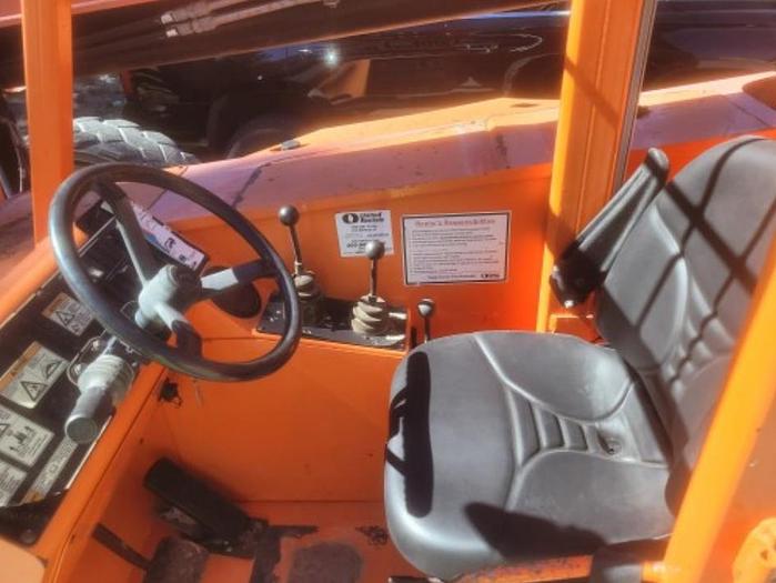 Used Reach lift 10,000Lbs Skytrack