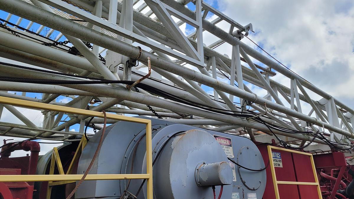 Used 2005 Lanco 750 Workover Rig