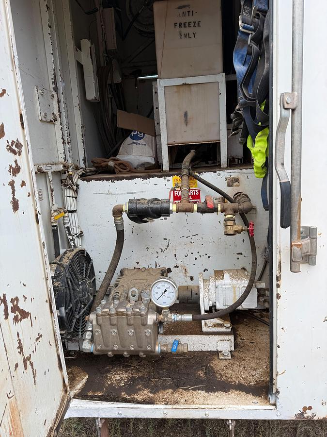 Used 2013 Tornado F4SL Hydro Excavator
