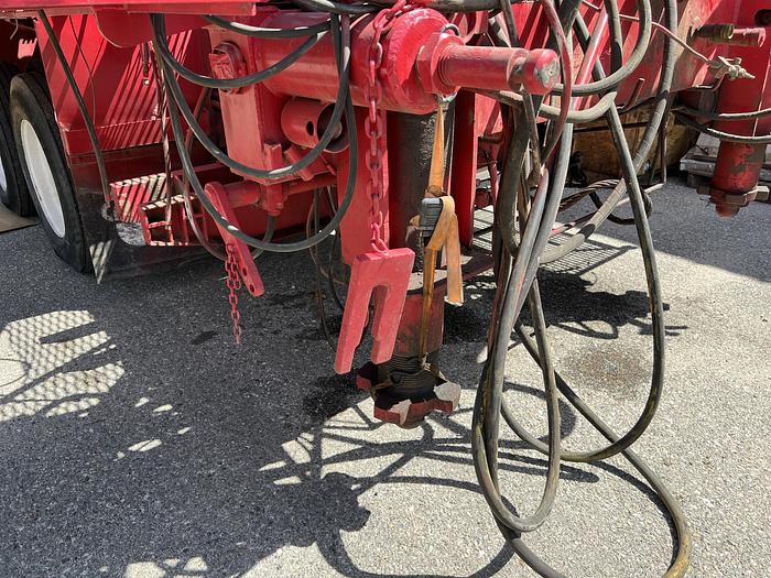 Used 1982 Franks Explorer 300 Carrier