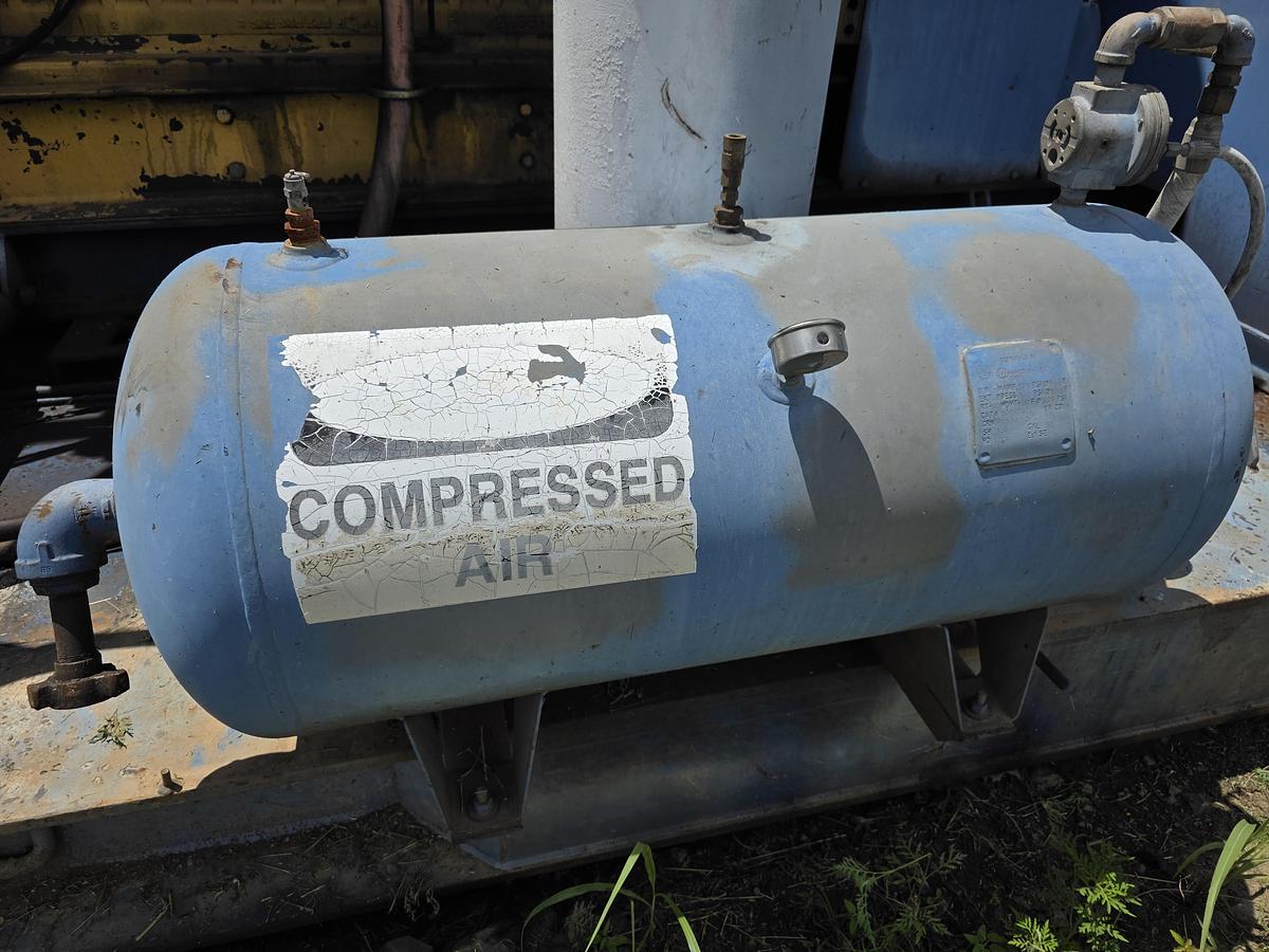 Used Skytop Brewster N-46 900 HP Drilling Rig