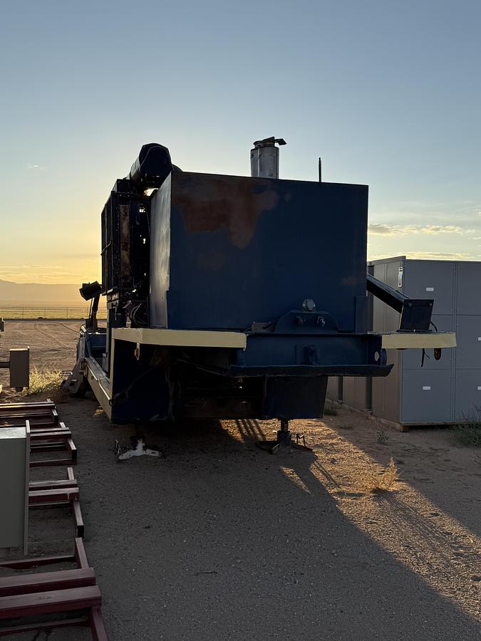 Used Hopper 102' X 260,000 #