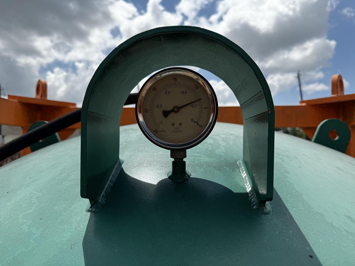 Used Derrick Vacu-Flo 1200 Vacuum Degasser