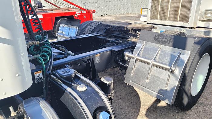 Used 2015 Peterbilt 382