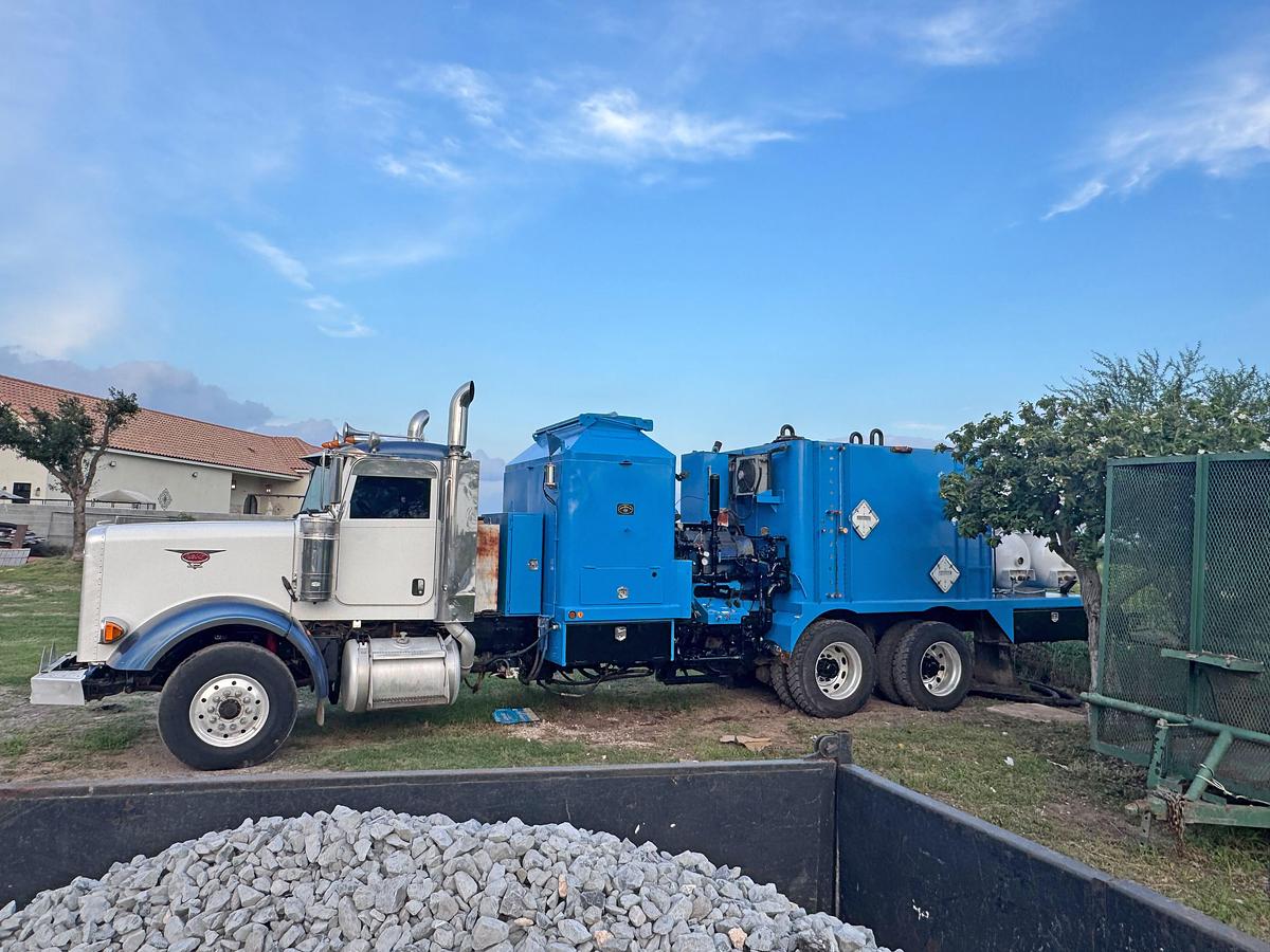 Used 2005 Chandler Hot Oiler Truck
