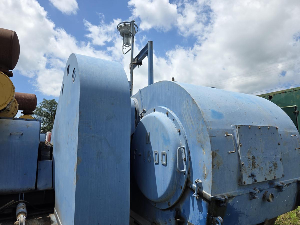 Used Skytop Brewster N-46 900 HP Drilling Rig
