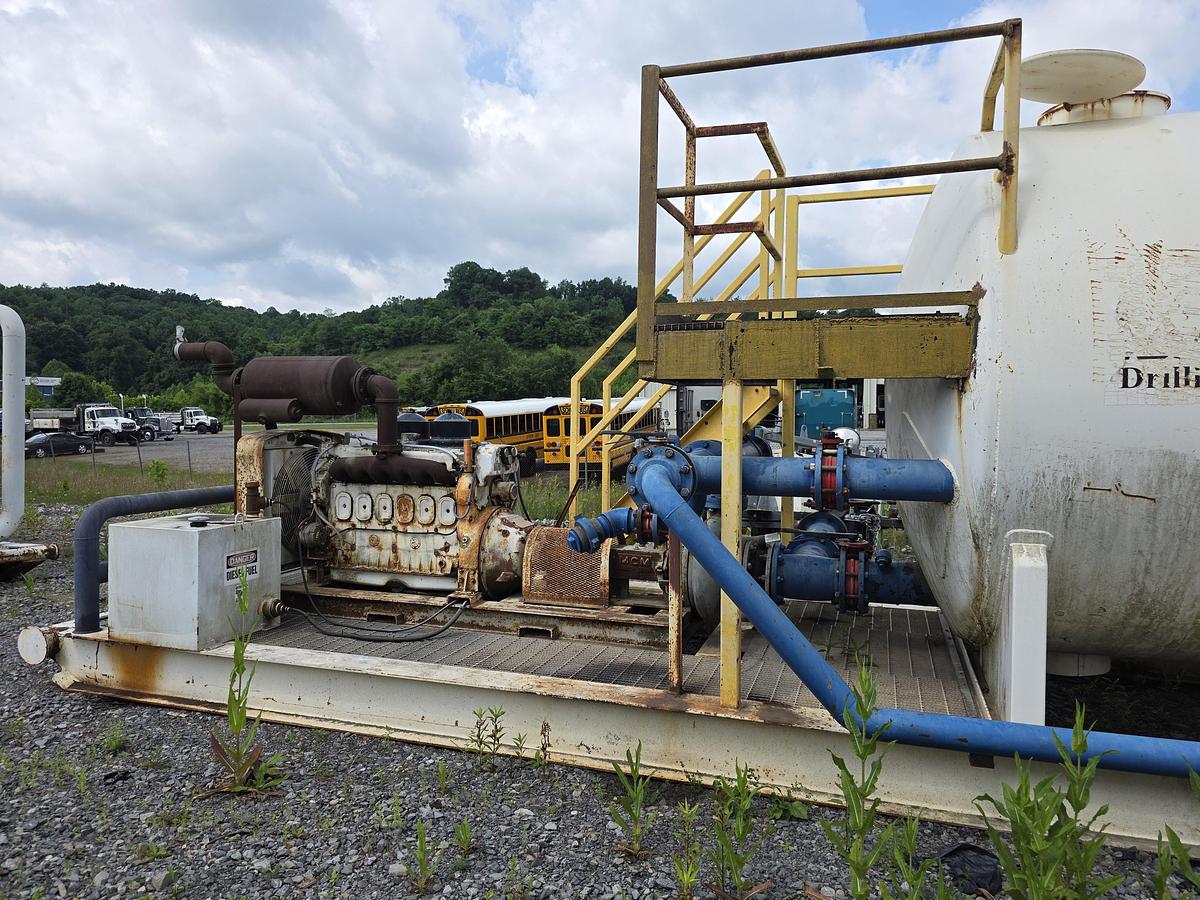 Used Baker Hughes 200 BBL Mix Plant