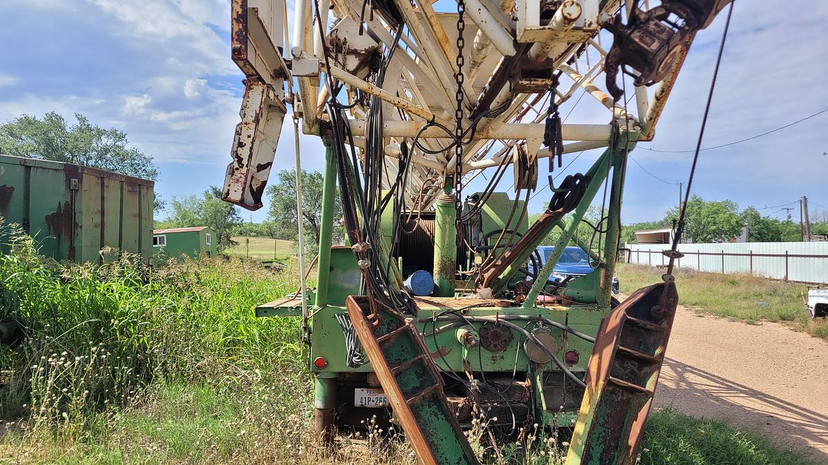 Used 1980 Franks 1287 Workover Rig