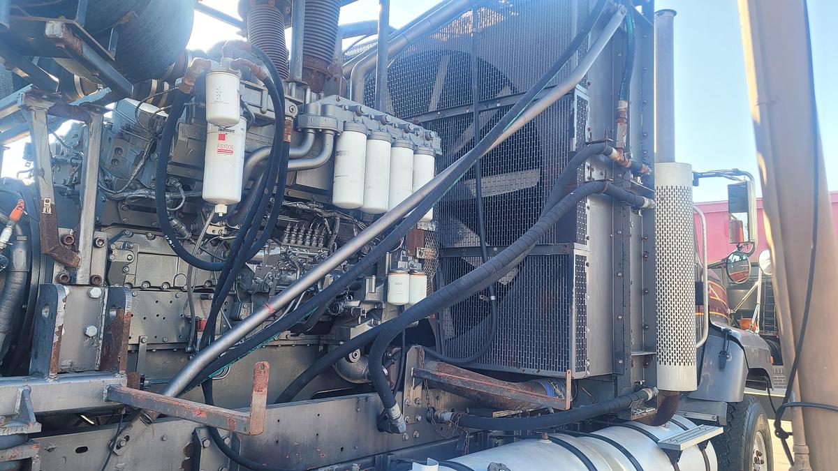 Used 2007 Cummins Gardner Denver 2250 Bodyload Frac Pump