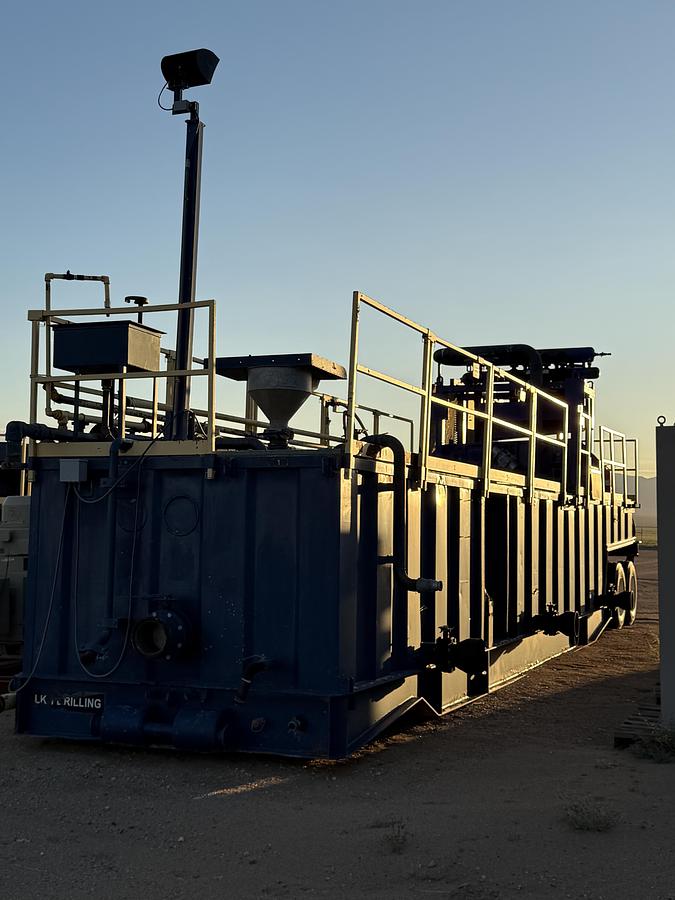 Used Hopper 102' X 260,000 #