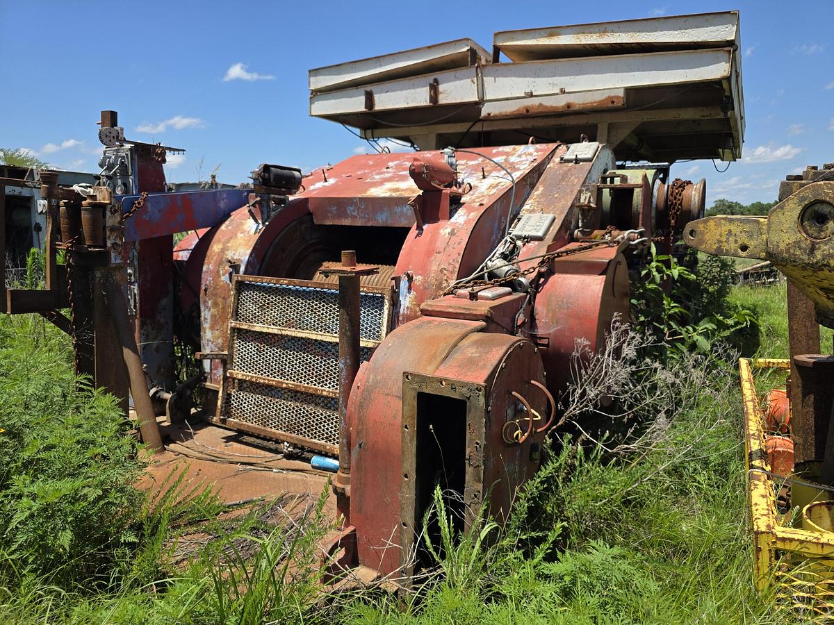 Used Skytop Brewster N-46 900 HP Drilling Rig