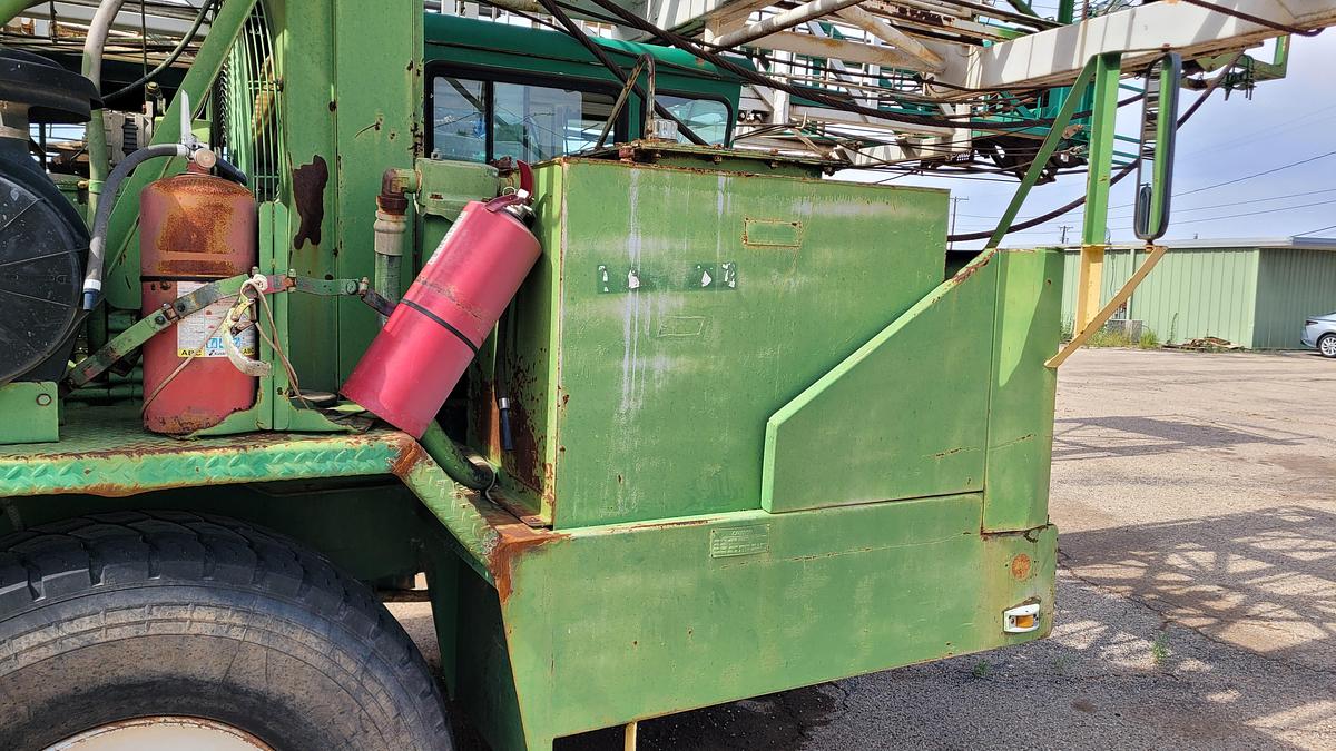 Used 1980 Franks 300 Workover Rig