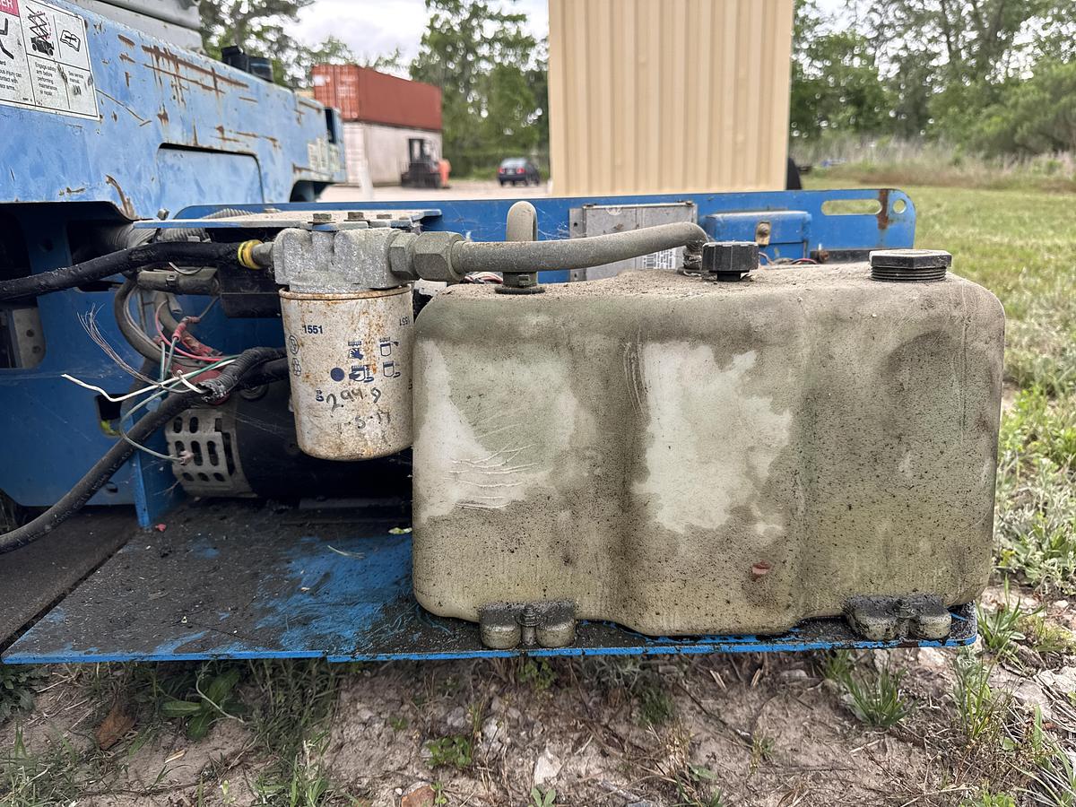 Used 2000 Genie Industries GS-3246