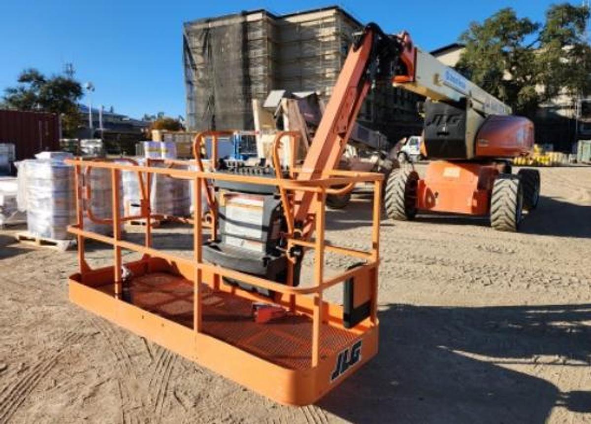 Used 2011 JLG 1250AJP 125' ARTICULATING BOOM 4WD