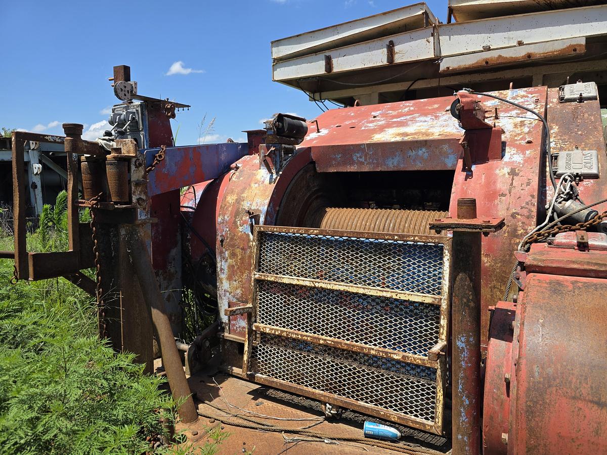 Used Skytop Brewster N-46 900 HP Drilling Rig