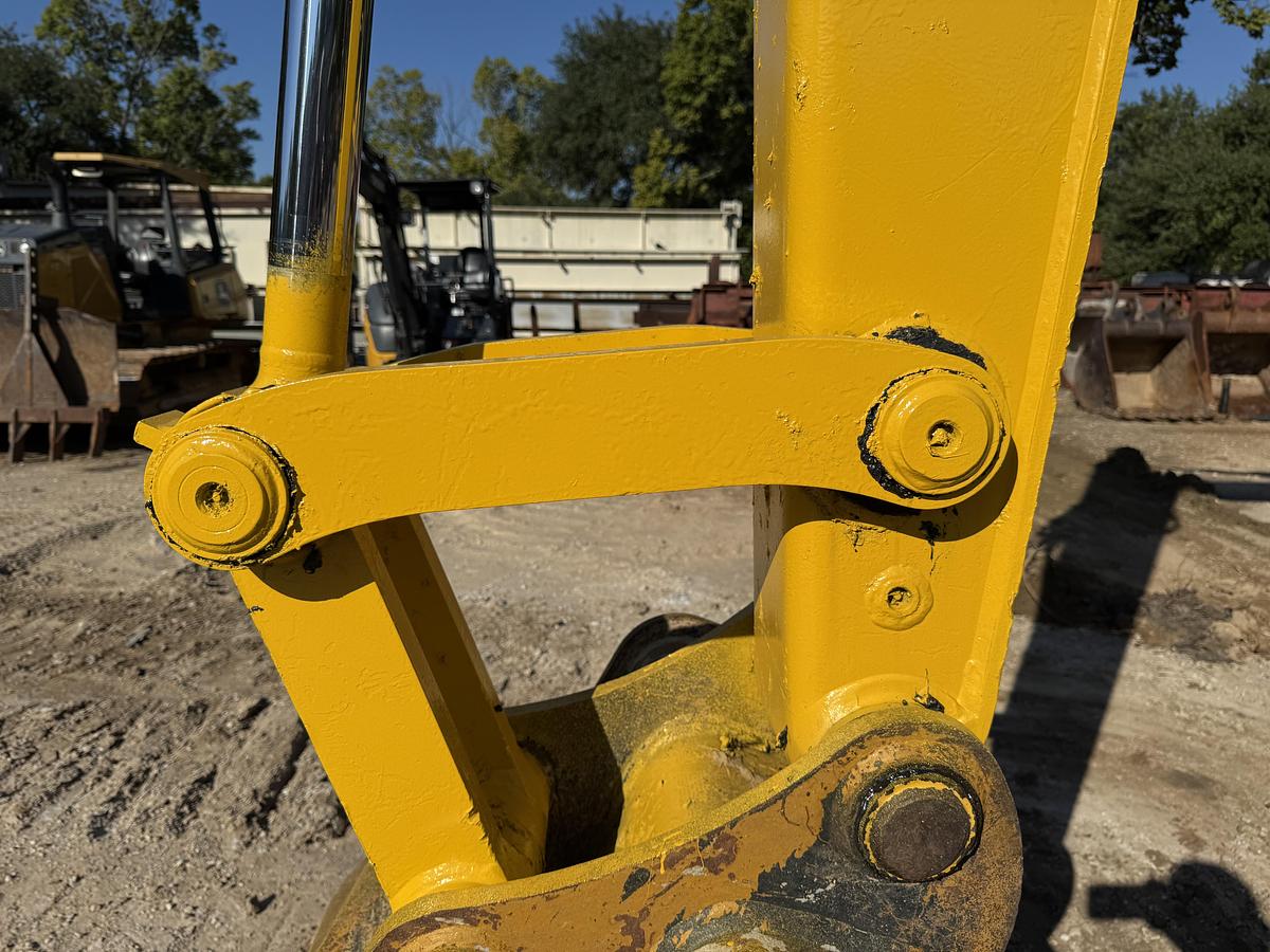 Used 2022 KOMATSU PC138-11