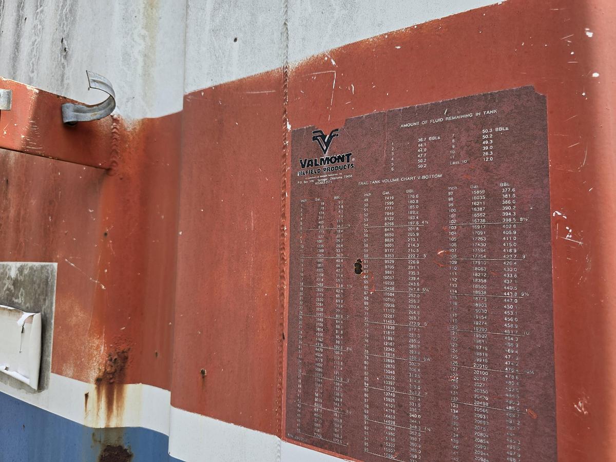 Used Valmont Frac Tanks