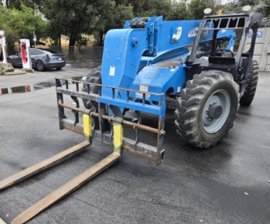 Used 2014 Genie GTH-844