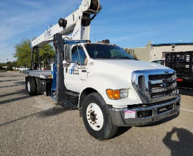 Used 2015 Manitex 1770C Crane Truck (17 Ton)