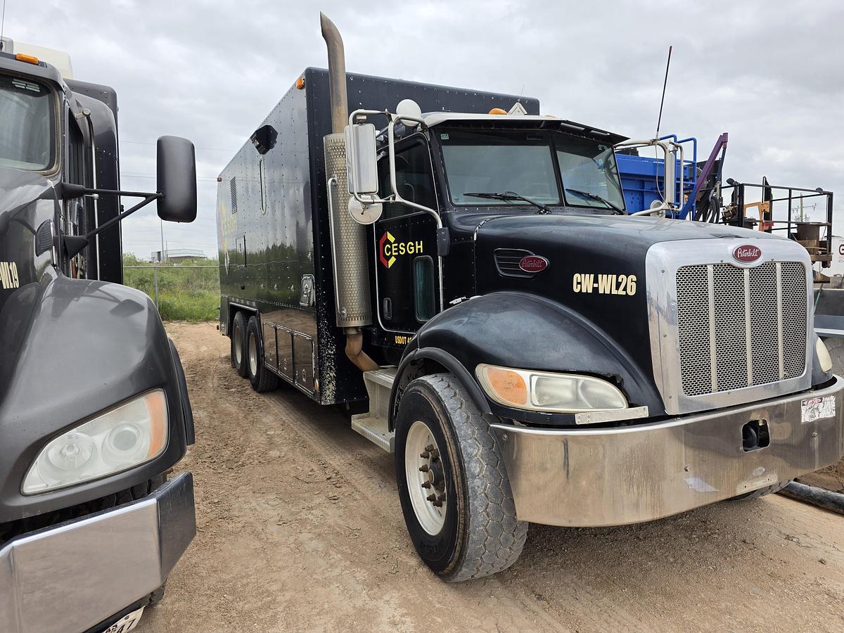 Used 2010 Peterbilt 340 Wireline Truck