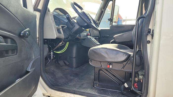 Used 2015 International Durastar 4400