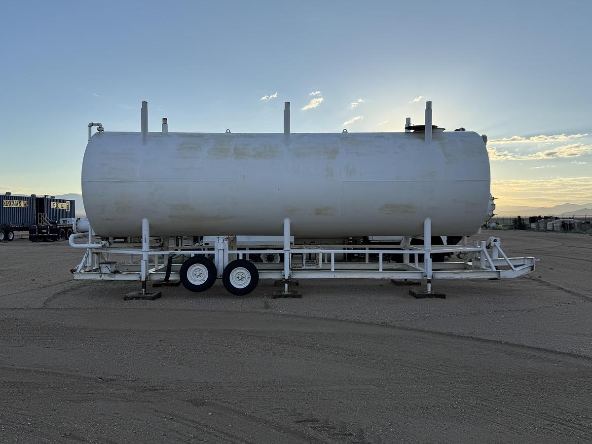 Used Hopper 102' X 260,000 #