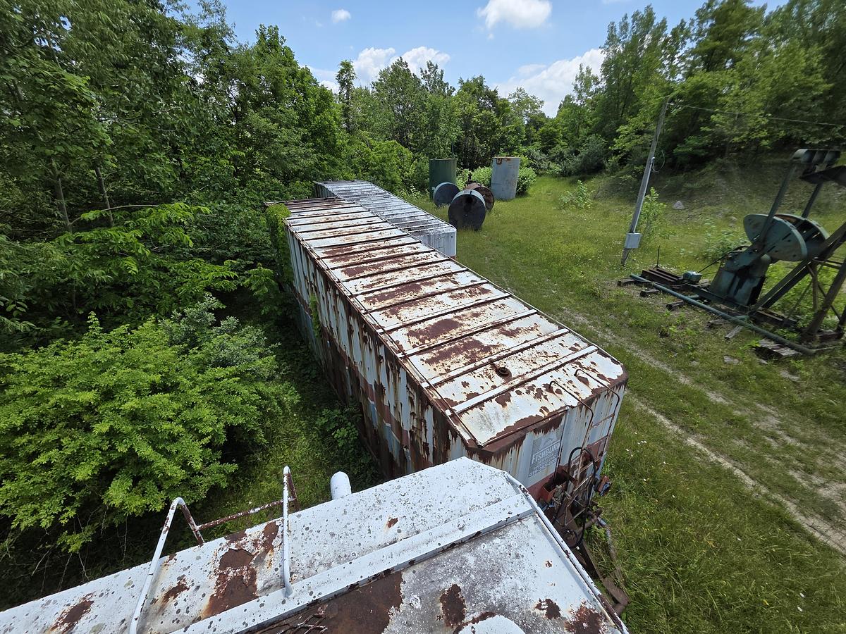 Used Valmont Frac Tanks