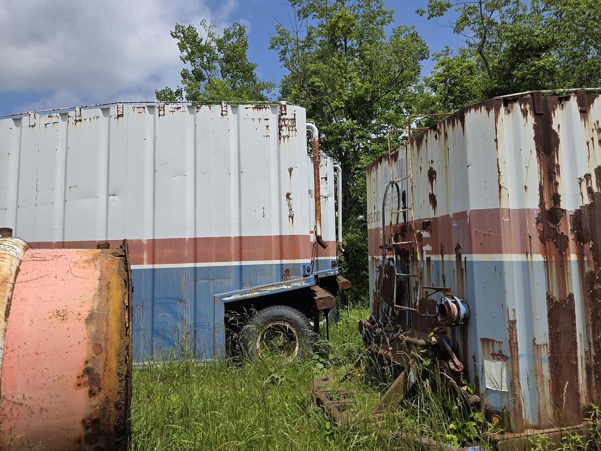 Used Valmont Frac Tanks